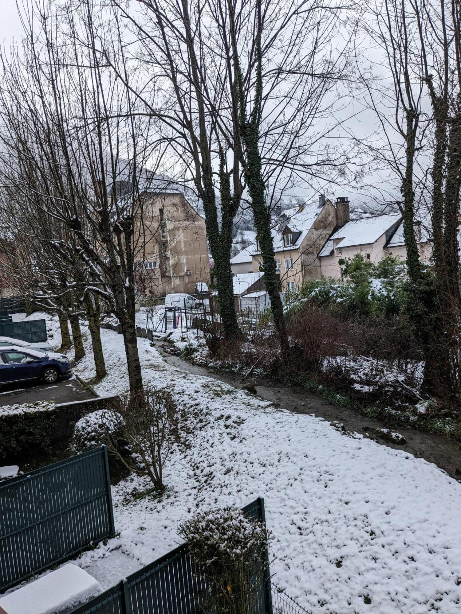 Charmant T2 Wifi Parking Gratuit 4 Personnes Esquièze - Sère Exteriér fotografie